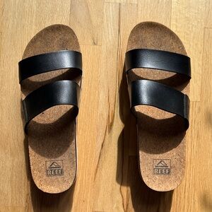 Reef Black Cushion Vista HI Cork Sandals